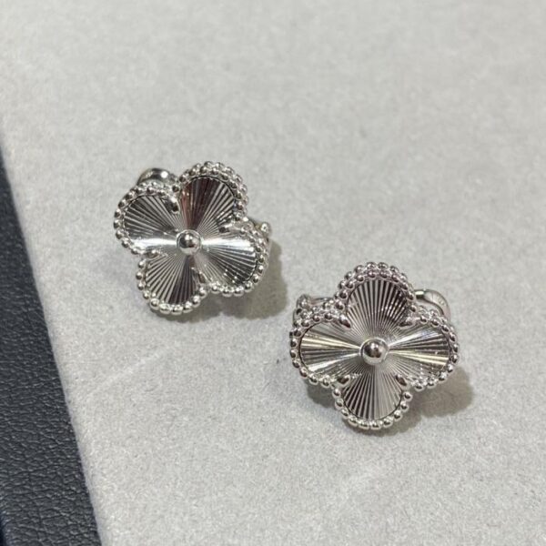 replica,repliche,fake,1:1,earrings,bracelet,ring,jewelry Orecchini Van Cleef & Arpels Heavy Industry con quadrifoglio ZP personalizzati, pietra di grado 5A (VM493)