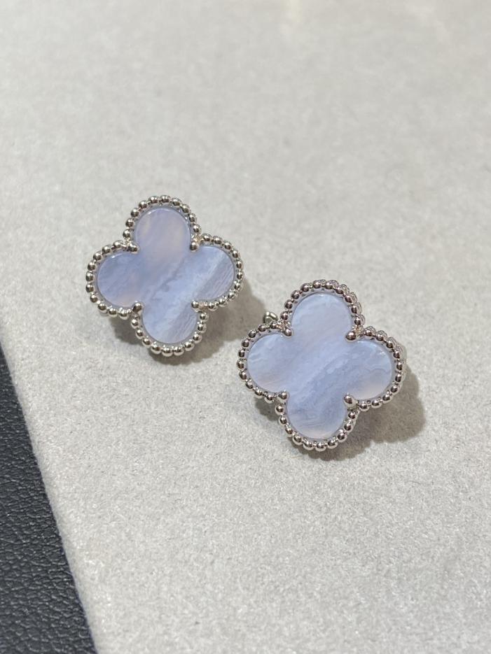 replica,repliche,fake,1:1,earrings,bracelet,ring,jewelry Orecchini Van Cleef & Arpels Heavy Industry a forma di quadrifoglio ZP personalizzati con pietra di grado 5A (XX21R) replica,repliche,fake,1:1,earrings,bracelet,ring,jewelry Orecchini Van Cleef & Arpels Heavy Industry a forma di quadrifoglio ZP personalizzati con pietra di grado 5A (XX21R)