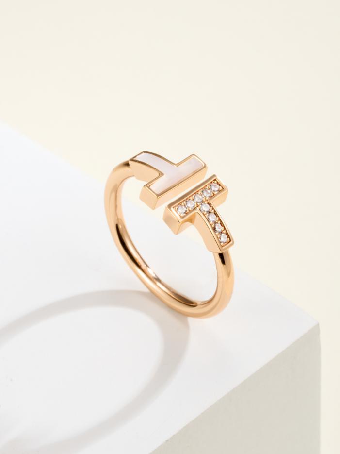 replica,repliche,fake,1:1,earrings,bracelet,ring,jewelry Versione con diamanti incastonati a mano Anello Double T con madreperla di diamanti (9CIB4) replica,repliche,fake,1:1,earrings,bracelet,ring,jewelry Versione con diamanti incastonati a mano Anello Double T con madreperla di diamanti (9CIB4)