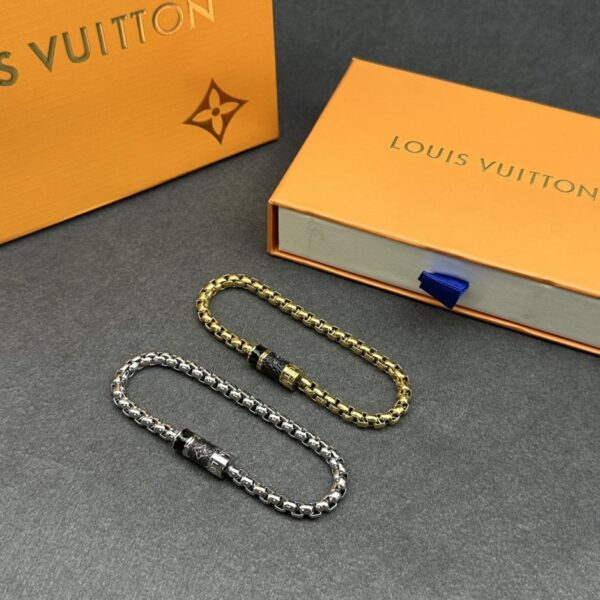 replica,repliche,fake,1:1,earrings,bracelet,ring,jewelry Bracciale con flacone di profumo Louis Vuitton (raffigurato nella serie) – Unisex Argento e Oro (4VKBE)