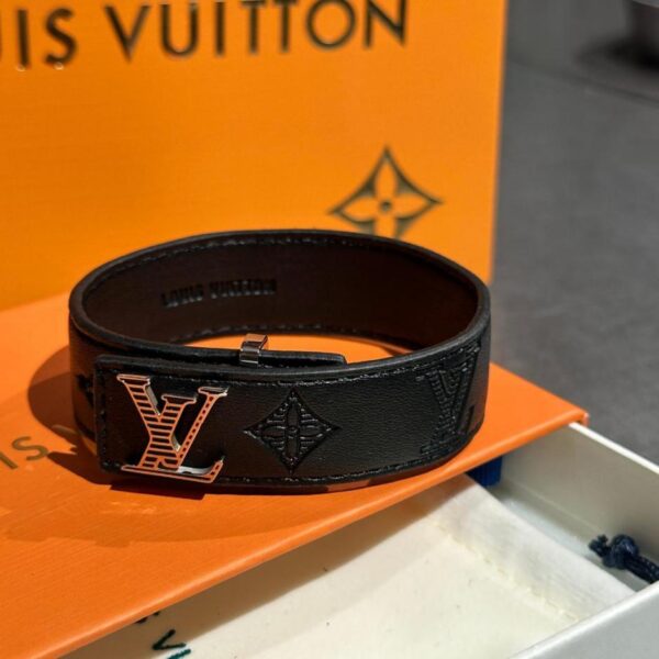 replica,repliche,fake,1:1,earrings,bracelet,ring,jewelry Bracciale in pelle con logo LOUIS VUITTON in tinta unita (49GCN)