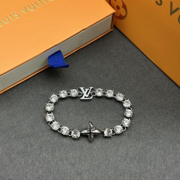 replica,repliche,fake,1:1,earrings,bracelet,ring,jewelry L’ultimo bracciale di diamanti per coppie Louis Vuitton (NKVYS)