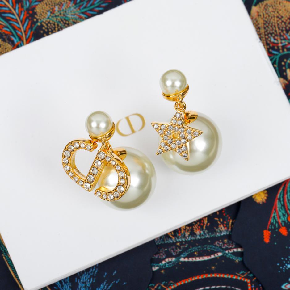 replica,repliche,fake,1:1,earrings,bracelet,ring,jewelry Orecchini Dior con lettere di perle (3SN5E) replica,repliche,fake,1:1,earrings,bracelet,ring,jewelry Orecchini Dior con lettere di perle (3SN5E)
