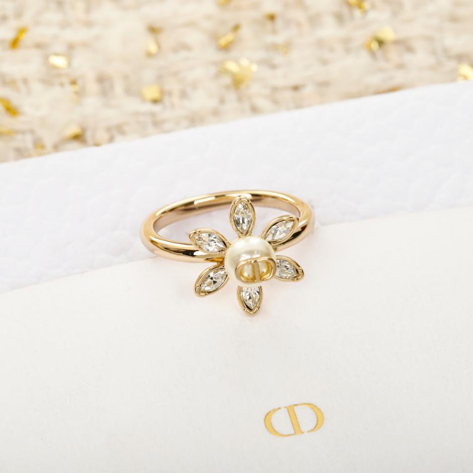 replica,repliche,fake,1:1,earrings,bracelet,ring,jewelry Anello Dior con piccolo fiore e perla CD (5KZF9) replica,repliche,fake,1:1,earrings,bracelet,ring,jewelry Anello Dior con piccolo fiore e perla CD (5KZF9)
