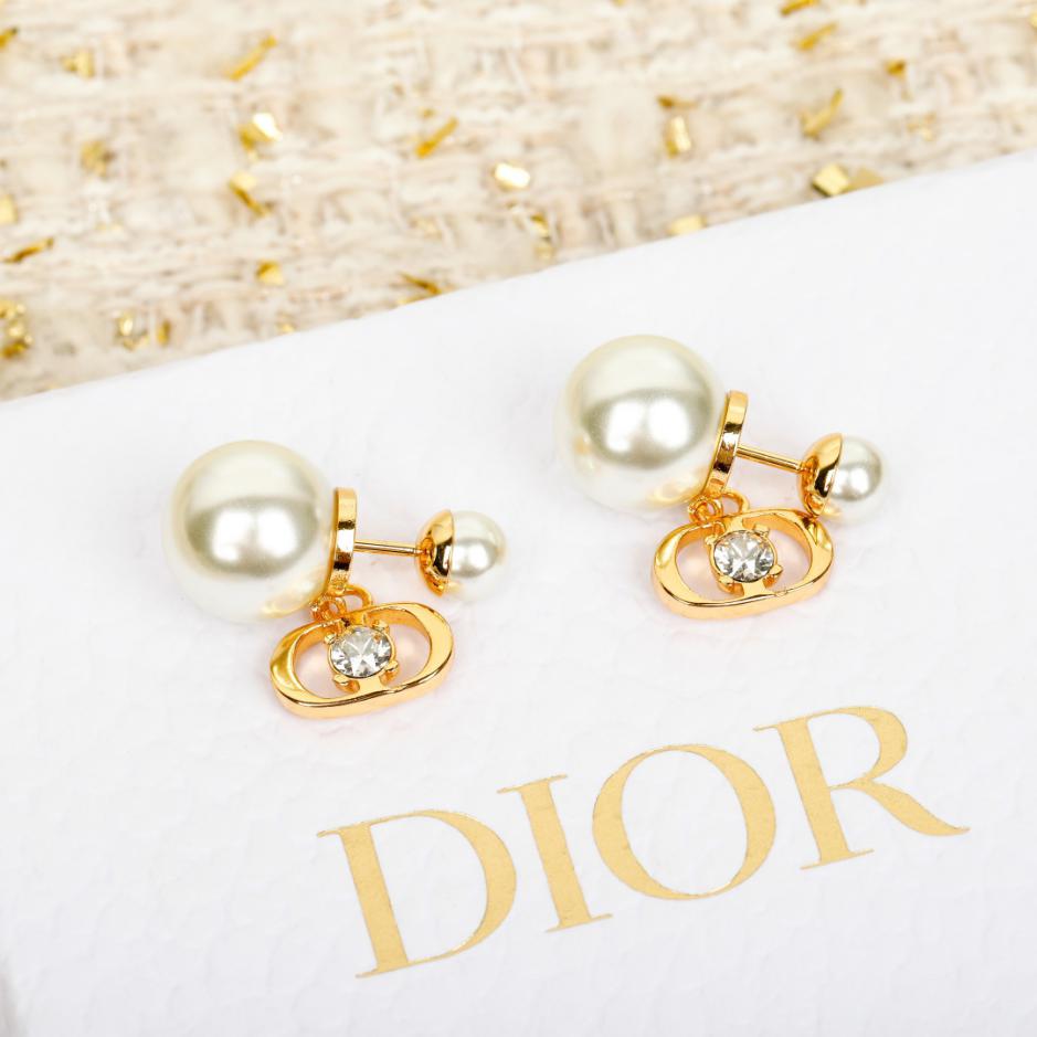 replica,repliche,fake,1:1,earrings,bracelet,ring,jewelry Orecchini Dior CD Pearl (RUNH2) replica,repliche,fake,1:1,earrings,bracelet,ring,jewelry Orecchini Dior CD Pearl (RUNH2)