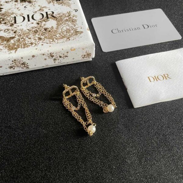 Orecchini Dior di seconda mano (uguali a quelli del bancone) (7P65Z)