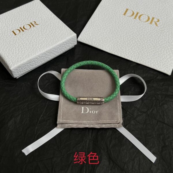 replica,repliche,fake,1:1,earrings,bracelet,ring,jewelry Bracciale Dior (KA6TR)