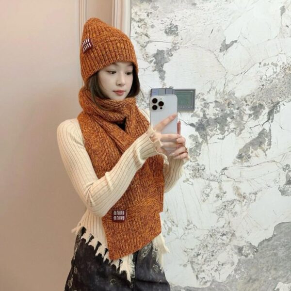 replica,repliche,fake,1:1,earrings,bracelet,ring,jewelry Sito ufficiale MIUMIU nuovo set classico cappello + sciarpa (FJF61)