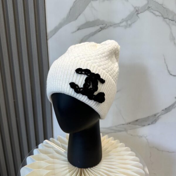 replica,repliche,fake,1:1,earrings,bracelet,ring,jewelry Sito ufficiale Chanel Cappello lavorato a maglia autunno e inverno di qualità Chanel (Z49E3)