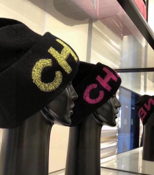 replica,repliche,fake,1:1,earrings,bracelet,ring,jewelry Cappello lavorato a maglia Chanel autunno/inverno (HFM4N)