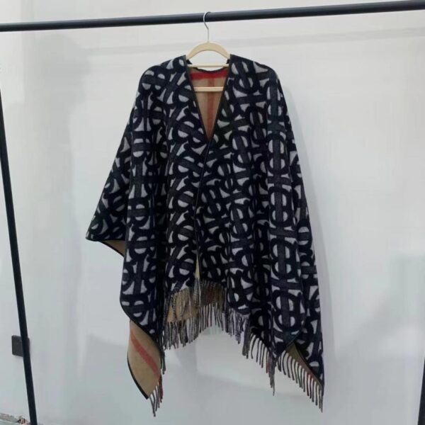 replica,repliche,fake,1:1,earrings,bracelet,ring,jewelry L’ultima mantella jacquard double-face di Burberry (YXVV0)