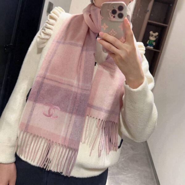 replica,repliche,fake,1:1,earrings,bracelet,ring,jewelry Sciarpa CHANEL in 100% cashmere premium con motivo ondulato (WZCZO)