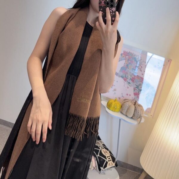 replica,repliche,fake,1:1,earrings,bracelet,ring,jewelry Sciarpa in cashmere double face HERMFS Paris Fashion Show (M5CB3)