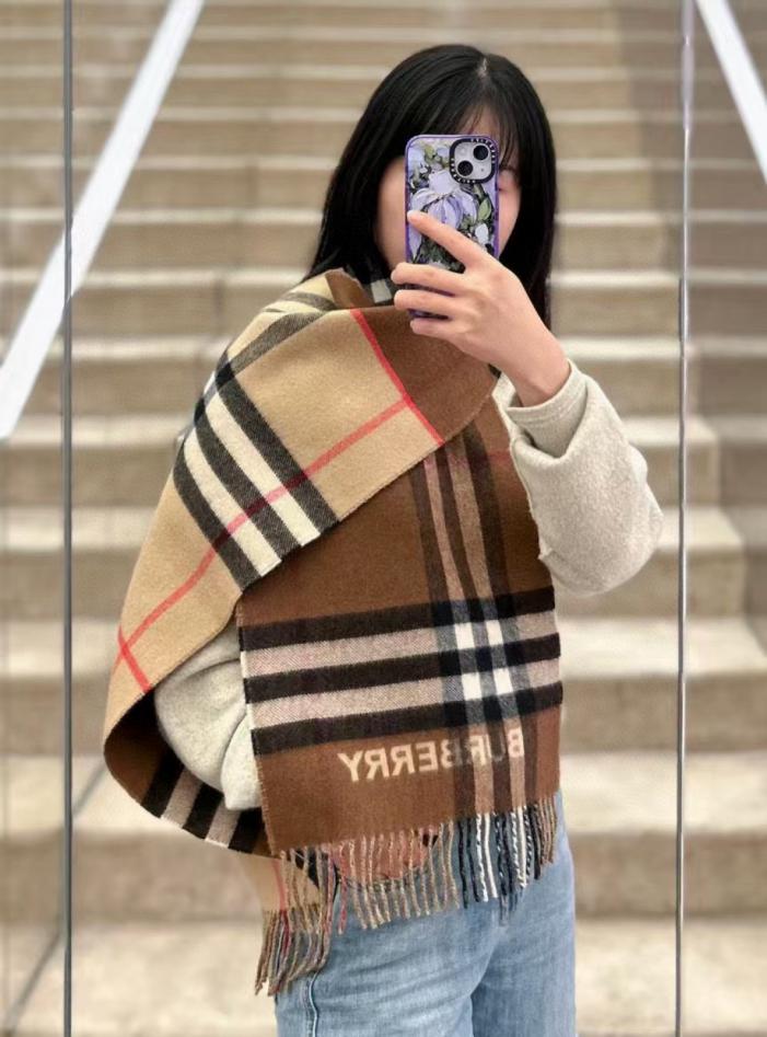 replica,repliche,fake,1:1,earrings,bracelet,ring,jewelry Sciarpa color block in cashmere Burberry (C65IM) replica,repliche,fake,1:1,earrings,bracelet,ring,jewelry Sciarpa color block in cashmere Burberry (C65IM)