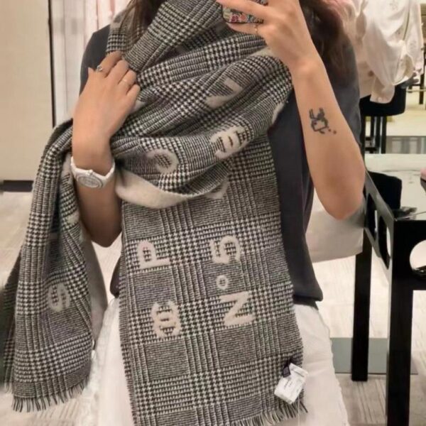 replica,repliche,fake,1:1,earrings,bracelet,ring,jewelry Sciarpa Chanel serie Coco (QCXSU)