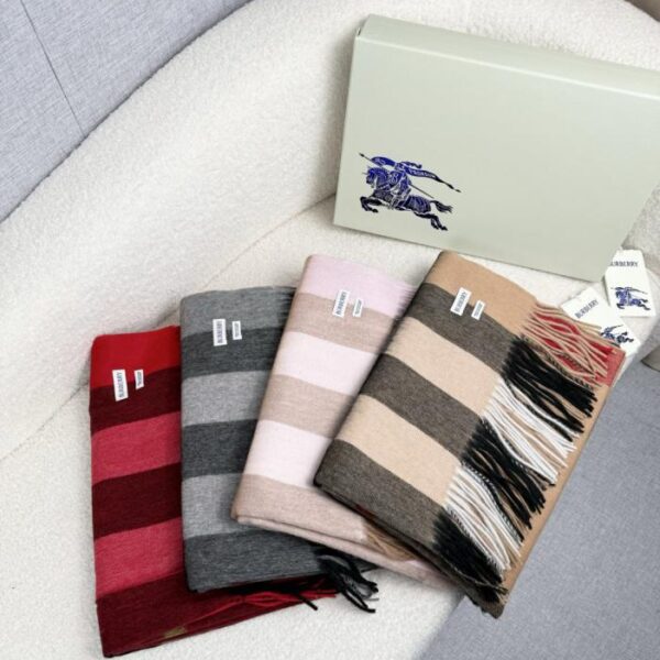replica,repliche,fake,1:1,earrings,bracelet,ring,jewelry Scialle Burberry Classic Check (H782I)