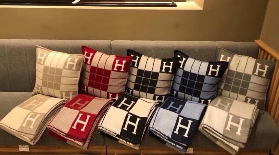 replica,repliche,fake,1:1,earrings,bracelet,ring,jewelry Coperta in cashmere premium HERMES (UV5AP) replica,repliche,fake,1:1,earrings,bracelet,ring,jewelry Coperta in cashmere premium HERMES (UV5AP)