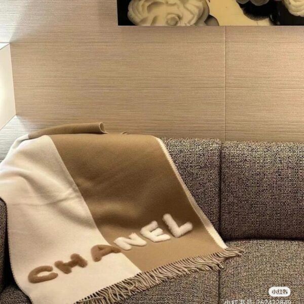 replica,repliche,fake,1:1,earrings,bracelet,ring,jewelry Abbinamento colori Chanel + grandi lettere pelose (KNMZK)