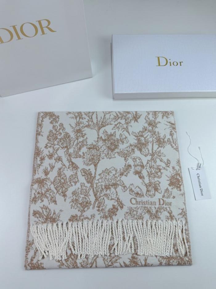 replica,repliche,fake,1:1,earrings,bracelet,ring,jewelry Dior · Nuova edizione floreale Dimensioni 45x200cm 100% cashmere Versione rotonda (CABSU) replica,repliche,fake,1:1,earrings,bracelet,ring,jewelry Dior · Nuova edizione floreale Dimensioni 45x200cm 100% cashmere Versione rotonda (CABSU)