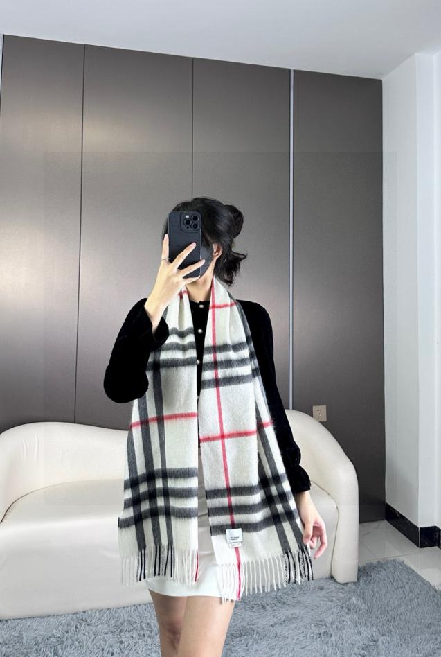 replica,repliche,fake,1:1,earrings,bracelet,ring,jewelry Sciarpa classica in cashmere a quadri Burberry Deep Water Ripple (3PMMI) replica,repliche,fake,1:1,earrings,bracelet,ring,jewelry Sciarpa classica in cashmere a quadri Burberry Deep Water Ripple (3PMMI)