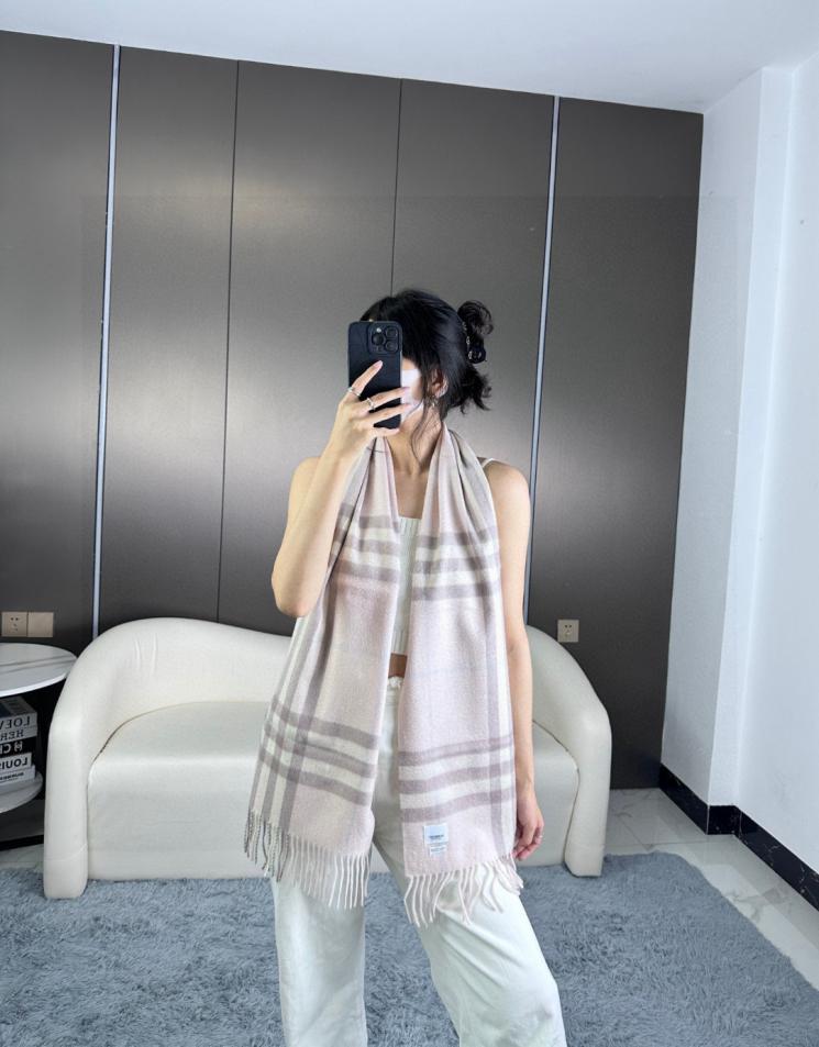 replica,repliche,fake,1:1,earrings,bracelet,ring,jewelry Sciarpa classica in cashmere a quadri Burberry Deep Water Ripple (OH7MQ) replica,repliche,fake,1:1,earrings,bracelet,ring,jewelry Sciarpa classica in cashmere a quadri Burberry Deep Water Ripple (OH7MQ)