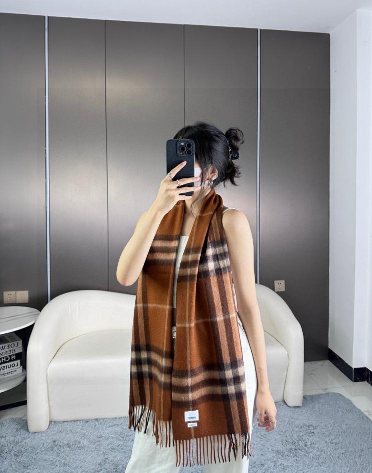 replica,repliche,fake,1:1,earrings,bracelet,ring,jewelry Sciarpa classica in cashmere a quadri Burberry Deep Water Ripple (ZSNG9) replica,repliche,fake,1:1,earrings,bracelet,ring,jewelry Sciarpa classica in cashmere a quadri Burberry Deep Water Ripple (ZSNG9)
