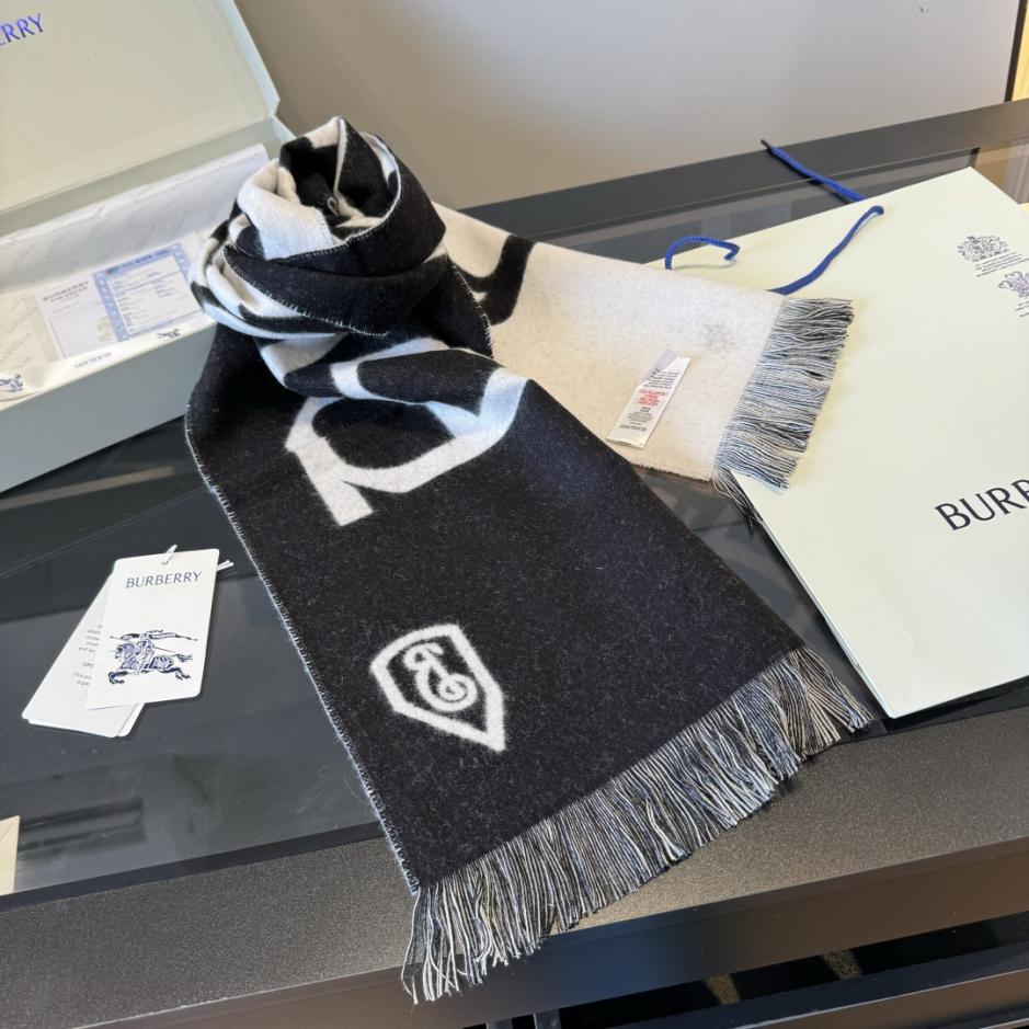 replica,repliche,fake,1:1,earrings,bracelet,ring,jewelry Nuova sciarpa in cashmere bicolore con logo bifacciale Burberry (W5COG) replica,repliche,fake,1:1,earrings,bracelet,ring,jewelry Nuova sciarpa in cashmere bicolore con logo bifacciale Burberry (W5COG)