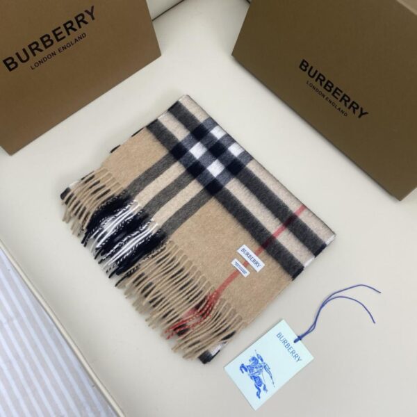 replica,repliche,fake,1:1,earrings,bracelet,ring,jewelry Sciarpa classica in cashmere a quadri Burberry (MEB70)