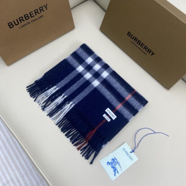 replica,repliche,fake,1:1,earrings,bracelet,ring,jewelry Sciarpa classica in cashmere a quadri Burberry (NU7V5)