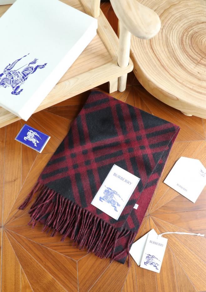 replica,repliche,fake,1:1,earrings,bracelet,ring,jewelry Sciarpa con logo B e frange Burberry, 100% cashmere, unisex (C31UP) replica,repliche,fake,1:1,earrings,bracelet,ring,jewelry Sciarpa con logo B e frange Burberry, 100% cashmere, unisex (C31UP)