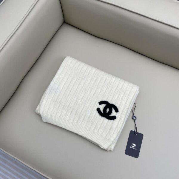replica,repliche,fake,1:1,earrings,bracelet,ring,jewelry CHANEL sciarpa classica in maglia di cashmere con motivo a righe verticali e doppia C (UQ9N0)