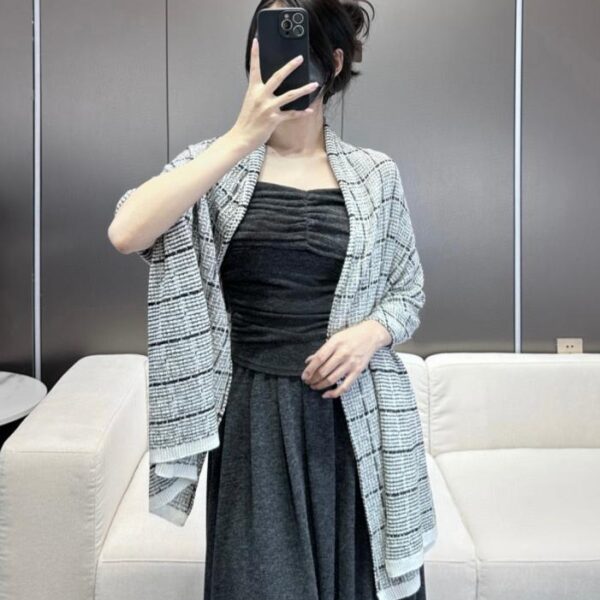 replica,repliche,fake,1:1,earrings,bracelet,ring,jewelry Scialle Chanel Double C (LLEQG)
