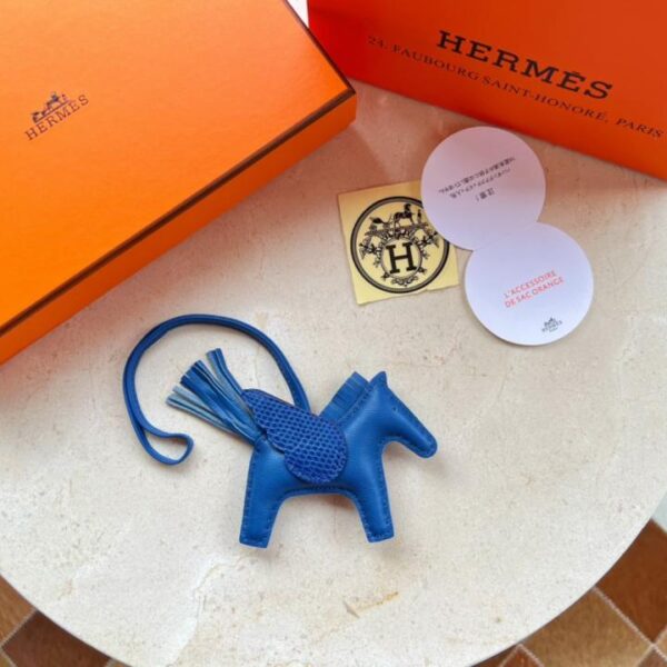 replica,repliche,fake,1:1,earrings,bracelet,ring,jewelry Portachiavi con ciondolo per borsa HERMES Rodeo Pegase in pelle di agnello cucita a mano + vera pelle di lucertola (RGX3I)