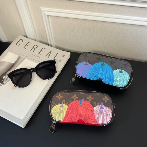 replica,repliche,fake,1:1,earrings,bracelet,ring,jewelry Nuovo arrivo 17 colori grande custodia per occhiali Louis Vuitton nuovo legno custodia per occhiali custodia per occhiali da sole codice G10654 (579F4)