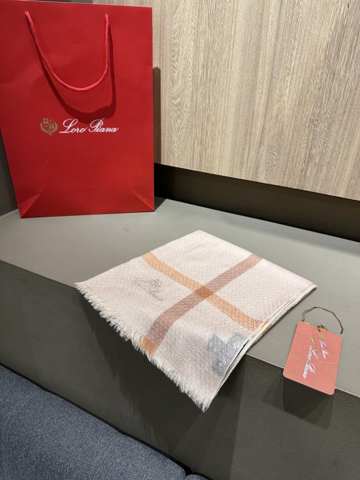 replica,repliche,fake,1:1,earrings,bracelet,ring,jewelry Fazzoletto Loro Piana, sofisticata combinazione di colori, 100% lana idrosolubile (BALS2). replica,repliche,fake,1:1,earrings,bracelet,ring,jewelry Fazzoletto Loro Piana, sofisticata combinazione di colori, 100% lana idrosolubile (BALS2).