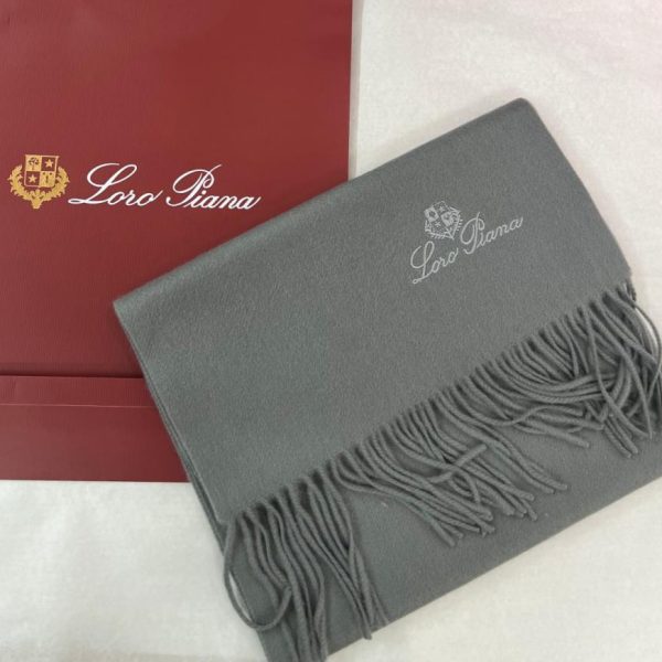 replica,repliche,fake,1:1,earrings,bracelet,ring,jewelry Novità autunno/inverno Loro Piana: sciarpa in cashmere di alta qualità (4C26F)