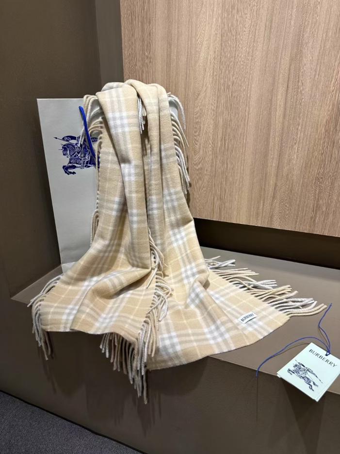 replica,repliche,fake,1:1,earrings,bracelet,ring,jewelry Sciarpa in cashmere con nappe grandi Burberry (BXJ7A) replica,repliche,fake,1:1,earrings,bracelet,ring,jewelry Sciarpa in cashmere con nappe grandi Burberry (BXJ7A)