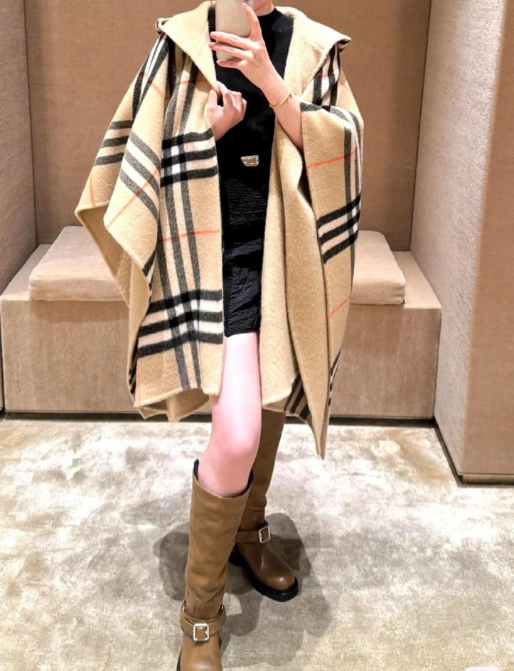 replica,repliche,fake,1:1,earrings,bracelet,ring,jewelry Mantella ricamata Burberry (FAM6T) replica,repliche,fake,1:1,earrings,bracelet,ring,jewelry Mantella ricamata Burberry (FAM6T)
