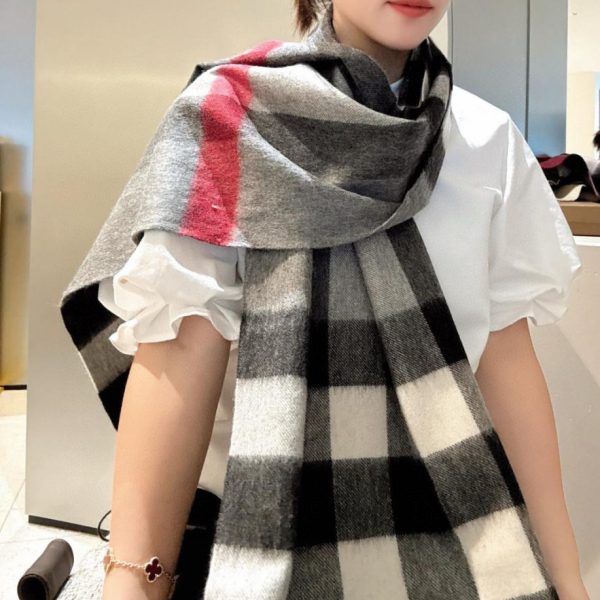 replica,repliche,fake,1:1,earrings,bracelet,ring,jewelry Sciarpe Burberry da uomo e da donna (BJLDD)