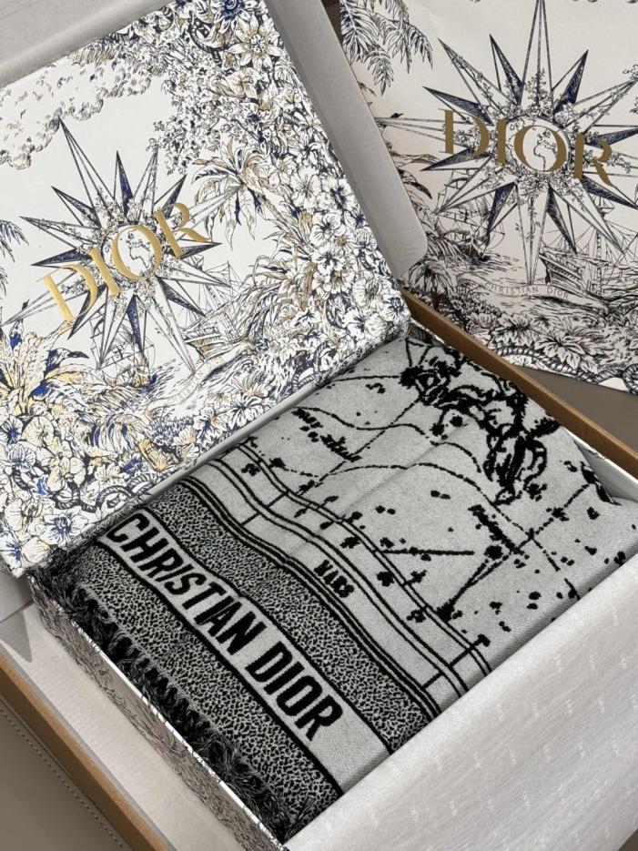 replica,repliche,fake,1:1,earrings,bracelet,ring,jewelry Coperta Dior Zodiac in bianco e nero (YM4E7) replica,repliche,fake,1:1,earrings,bracelet,ring,jewelry Coperta Dior Zodiac in bianco e nero (YM4E7)
