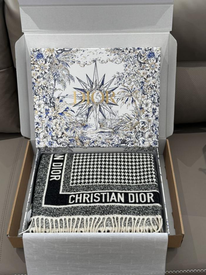 replica,repliche,fake,1:1,earrings,bracelet,ring,jewelry Scialle reversibile Dior pied de poule bianco e nero (TCU4G) replica,repliche,fake,1:1,earrings,bracelet,ring,jewelry Scialle reversibile Dior pied de poule bianco e nero (TCU4G)