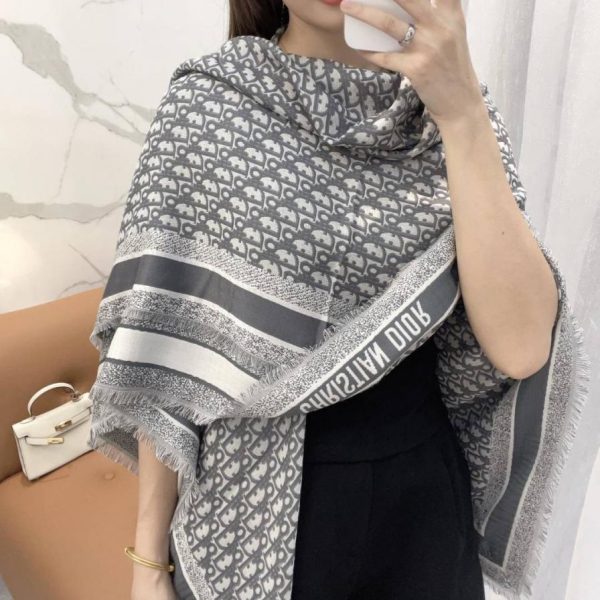 replica,repliche,fake,1:1,earrings,bracelet,ring,jewelry Scialle jacquard Dior Cannage grigio (M1M2E)