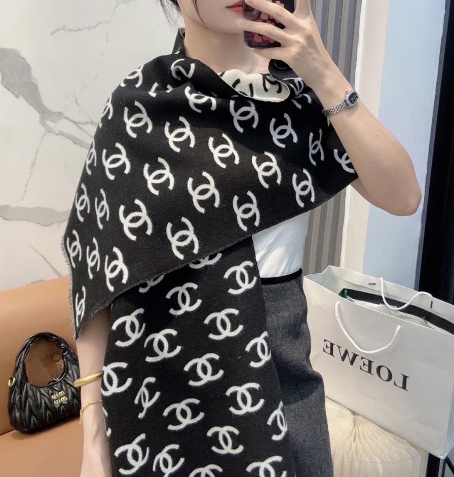 replica,repliche,fake,1:1,earrings,bracelet,ring,jewelry La nuova sciarpa nera di Chanel (KCB) replica,repliche,fake,1:1,earrings,bracelet,ring,jewelry La nuova sciarpa nera di Chanel (KCB)