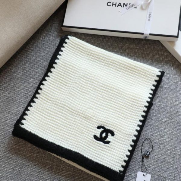 replica,repliche,fake,1:1,earrings,bracelet,ring,jewelry Sciarpa Chanel lavorata a maglia con bordo a spazzolino da denti nella classica combinazione di colori bicolore bianco e nero (J3RON)