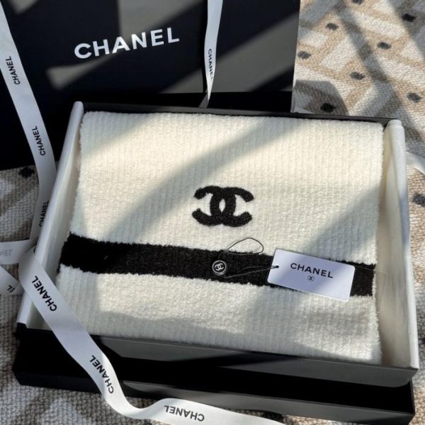 replica,repliche,fake,1:1,earrings,bracelet,ring,jewelry L’ultima collezione di sciarpe intrecciate di CHANEL (0D0UT)