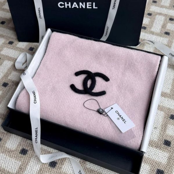 replica,repliche,fake,1:1,earrings,bracelet,ring,jewelry Sciarpa reversibile trapuntata con ananas Chanel (S0BYT)