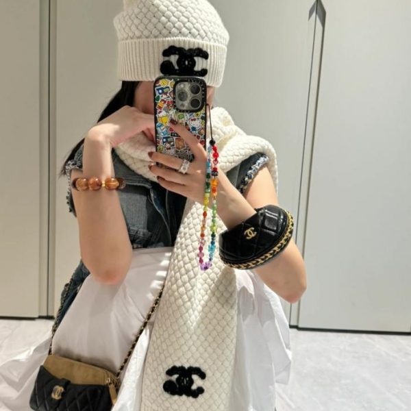 replica,repliche,fake,1:1,earrings,bracelet,ring,jewelry Set di sciarpe a coste in cashmere con motivo doppia C lavorato all’uncinetto e intrecciato Chanel (4D4EB)