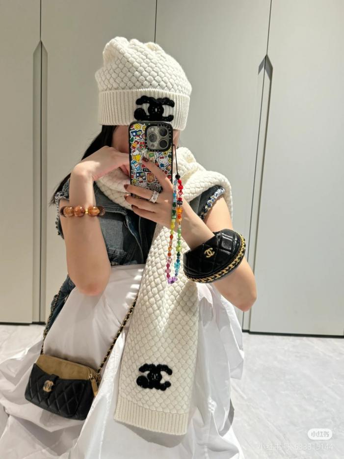 replica,repliche,fake,1:1,earrings,bracelet,ring,jewelry Set di sciarpe a coste in cashmere con motivo doppia C lavorato all’uncinetto e intrecciato Chanel (4D4EB) replica,repliche,fake,1:1,earrings,bracelet,ring,jewelry Set di sciarpe a coste in cashmere con motivo doppia C lavorato all’uncinetto e intrecciato Chanel (4D4EB)