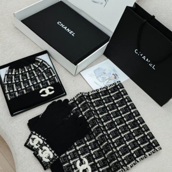 replica,repliche,fake,1:1,earrings,bracelet,ring,jewelry Set di tre foulard in velluto con logo Chanel (L8YSZ)