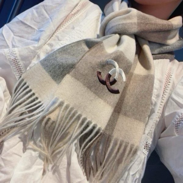 replica,repliche,fake,1:1,earrings,bracelet,ring,jewelry CHANEL Sciarpa con motivo a onde in cashmere 100% di alta qualità Q87C0
